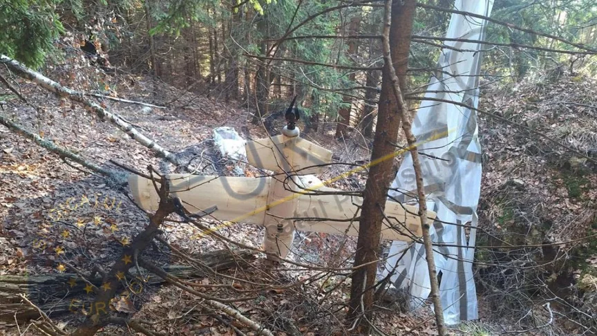 У лісах Румунії виявили невідомий БпЛА із парашутом