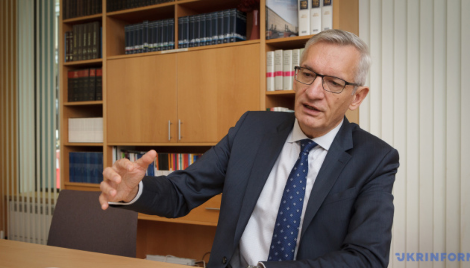 Мартін Єгер