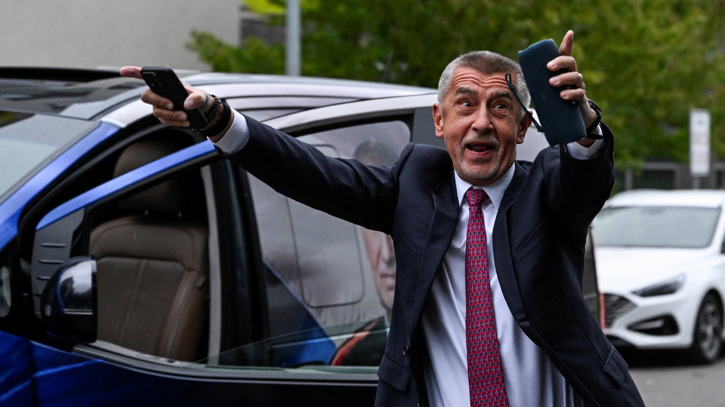 Прем’єр Чехії виступив проти фінансових гарантій для України