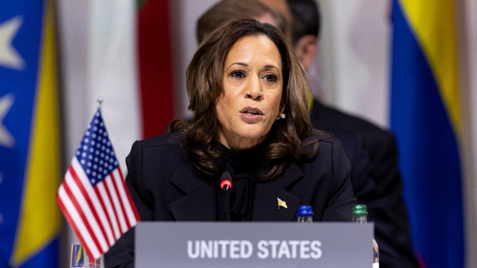 «Справа не в демократії, а в нафті»