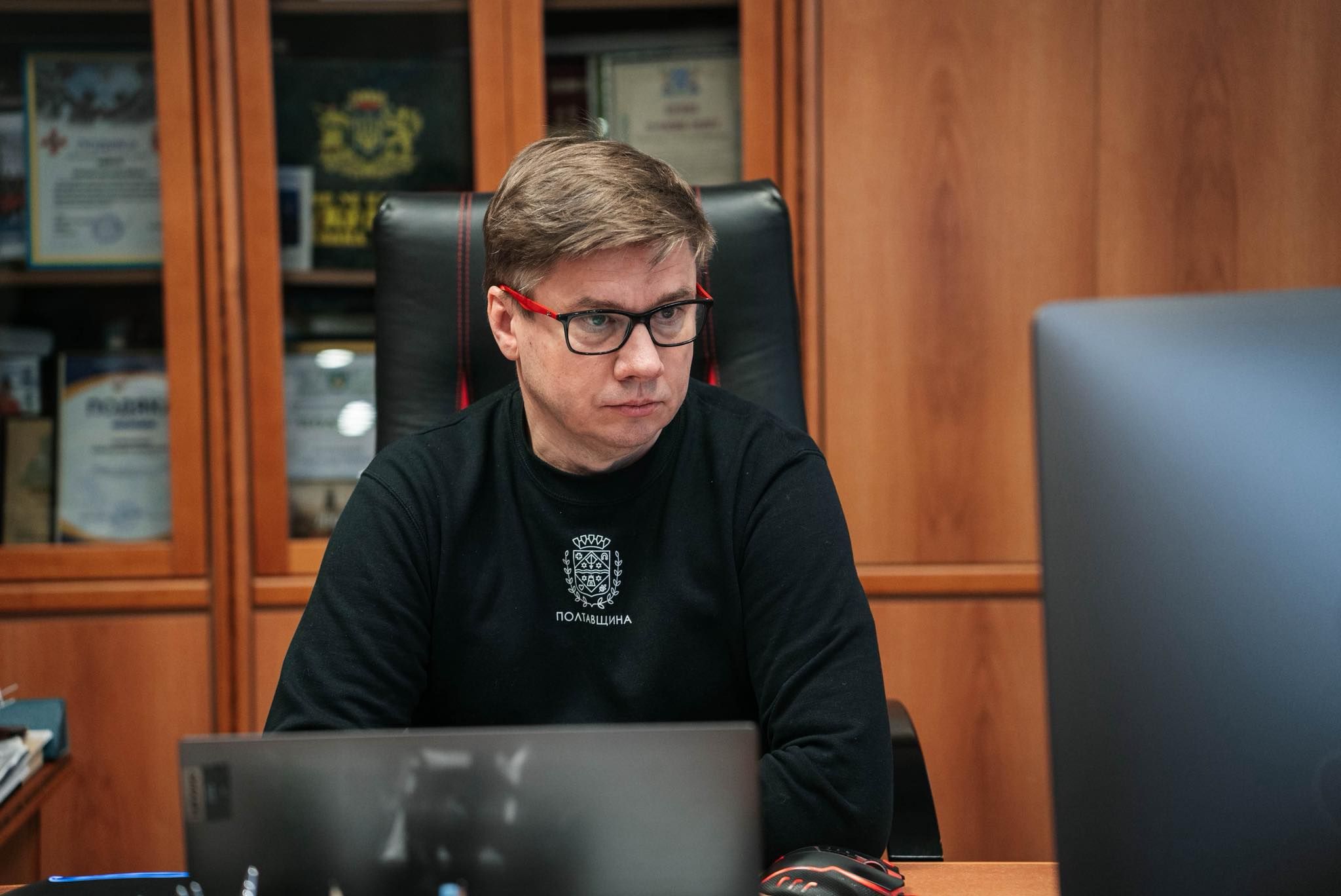 Екстрено. Потужно. Незламно. Брехливо