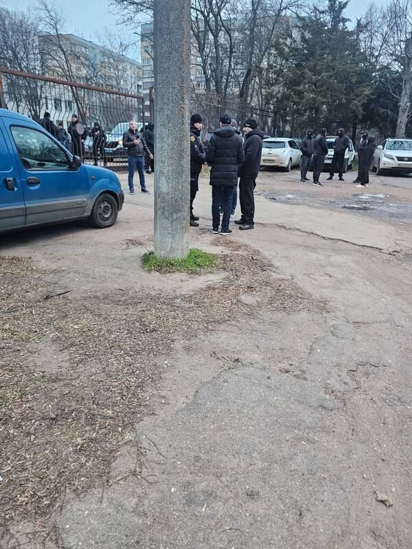 В Одесі відбувається рейдерське захоплення бази ДЮСШ «Чорноморець»_1