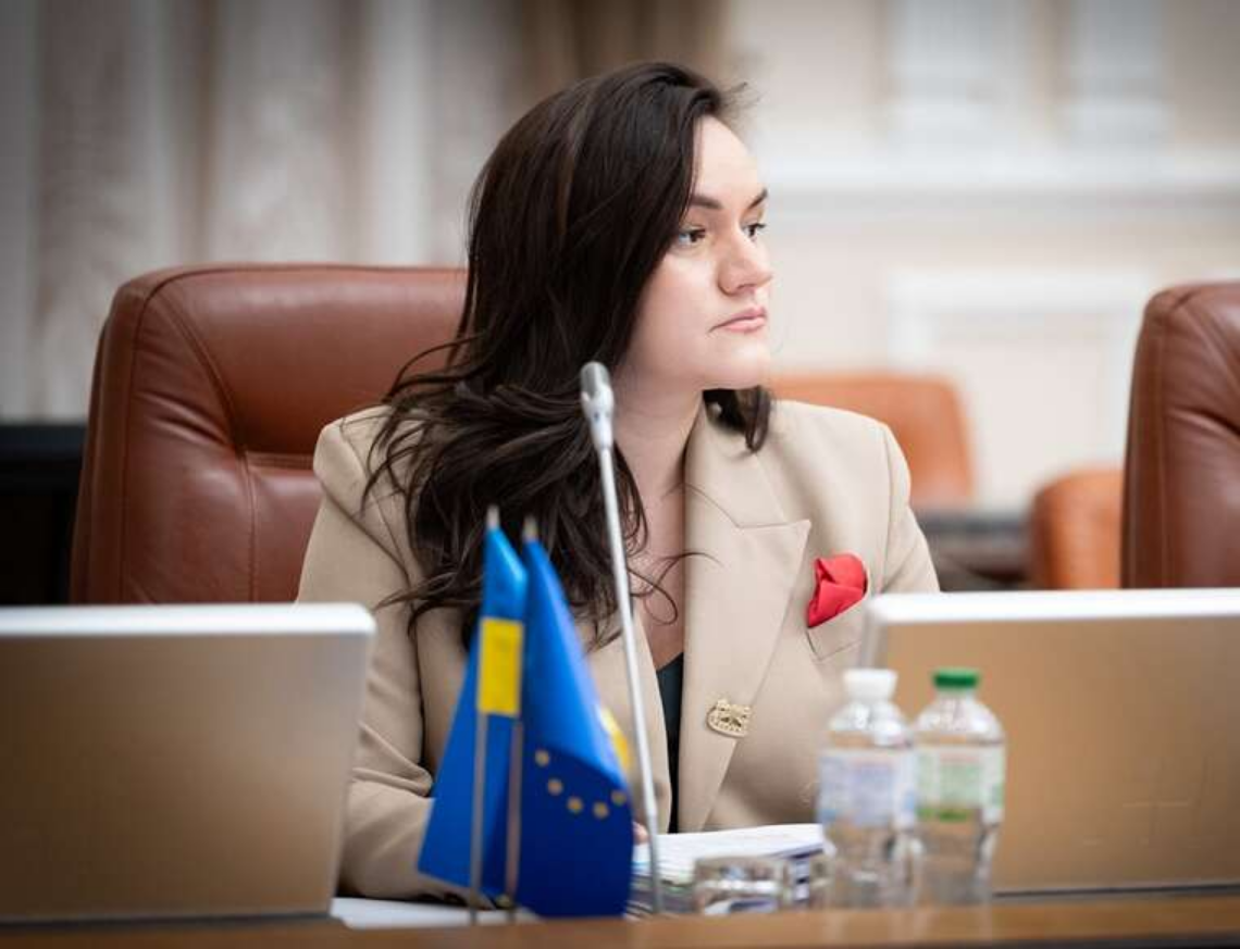 Біографія з «секретом»: маніпуляції зі стажем та рейтингами віцепрем’єрки Тетяни Бережної