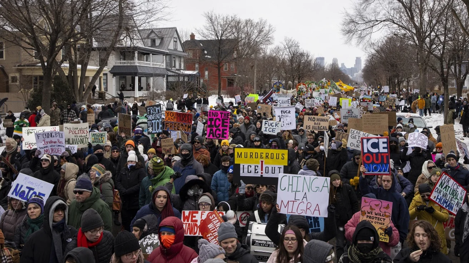 У США тисячі людей протестували через загибель жінки під час сварки з агентом ICE