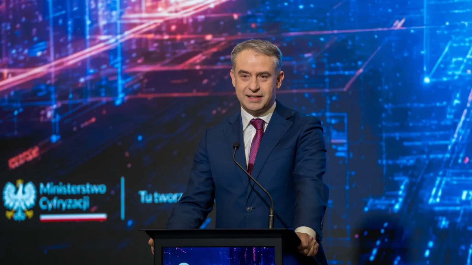 У Польщі заявили, що в грудні мало не залишилися без світла через кібератаку