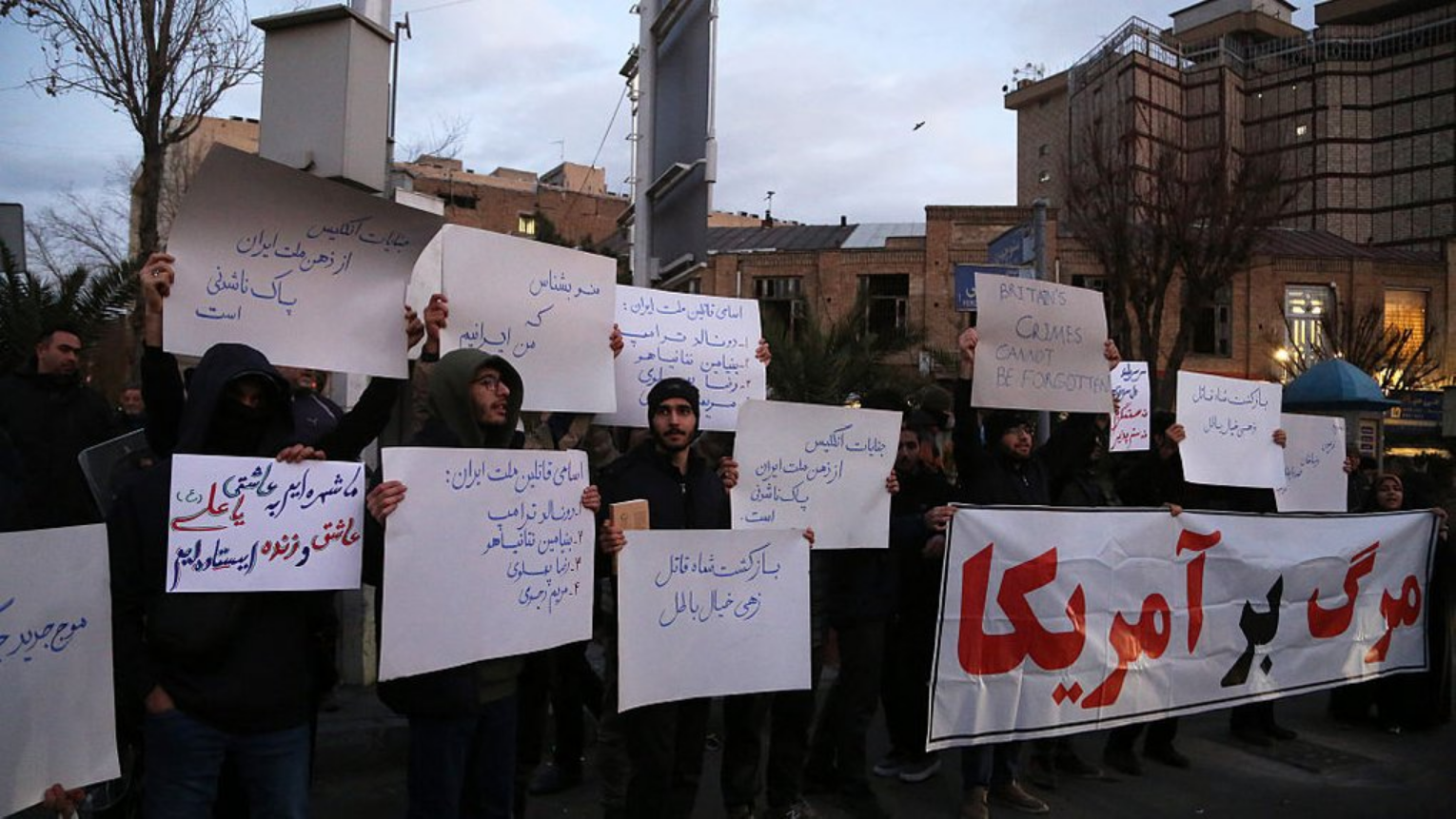 Польща закликала своїх громадян негайно залишити Іран