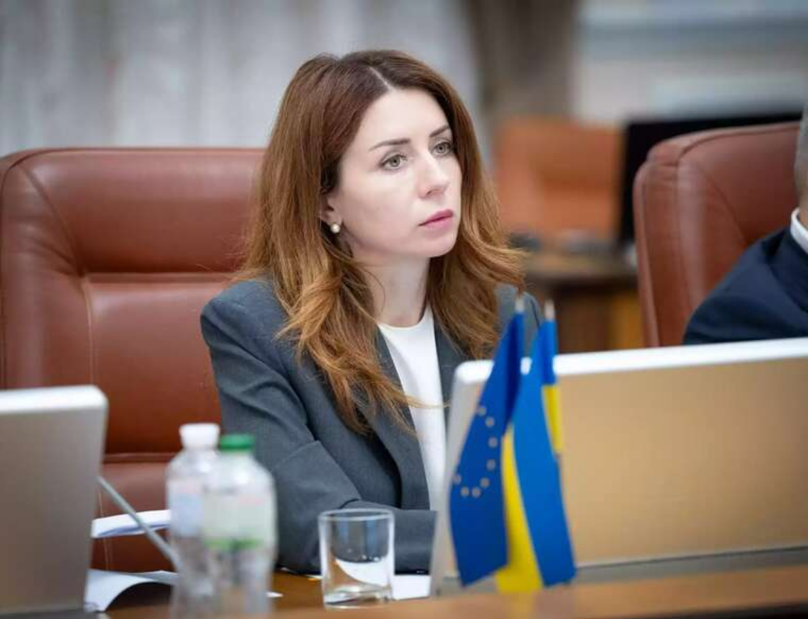 Світлана Гринчук з’явилася на засіданні ТСК із сумкою за понад 70 тисяч гривень