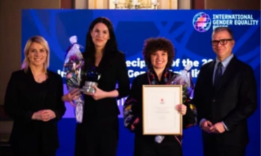 Маша Єфросініна та «Фонд Маша»: Заслужена премія чи просто афера?