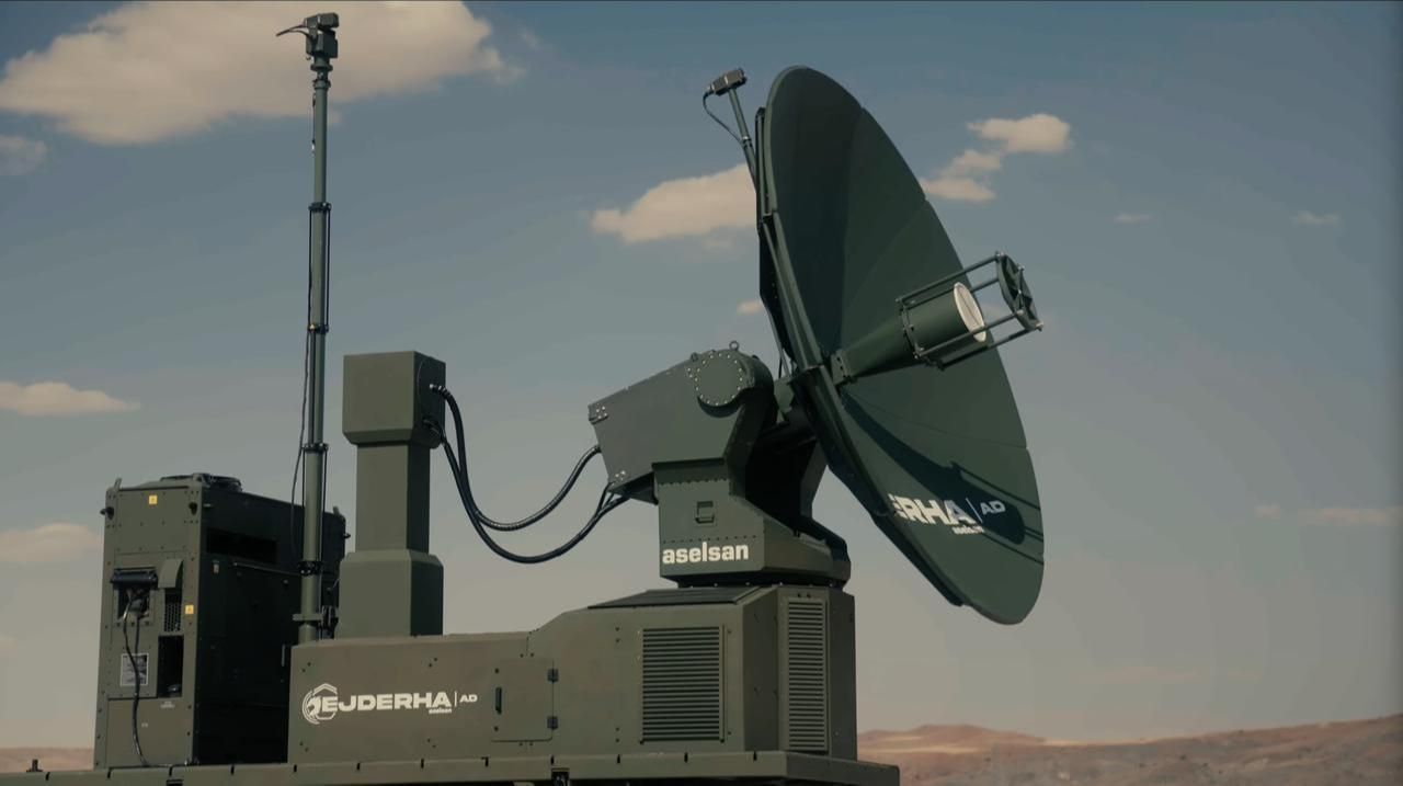 Зеленський розповідає про «міфічний Фламінго», а в Туреччині створили дієву систему знищення дронів_1