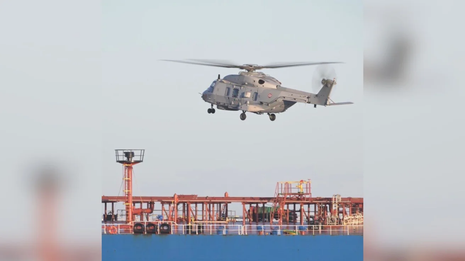 ВМС Франції затримали у Середземному морі танкер, що прямував з росії — Макрон