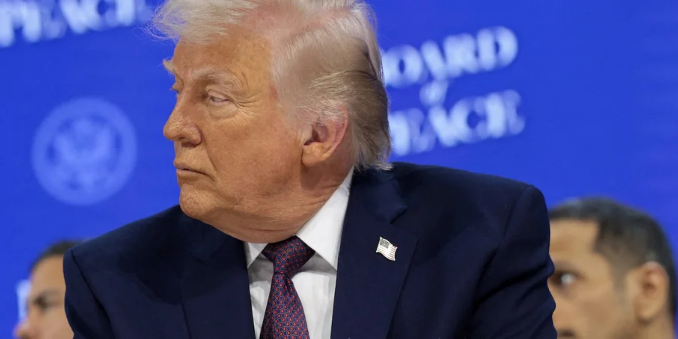 Трамп відмоввся від окупації Гренландії через можливу загрозу імпічменту — Reuters