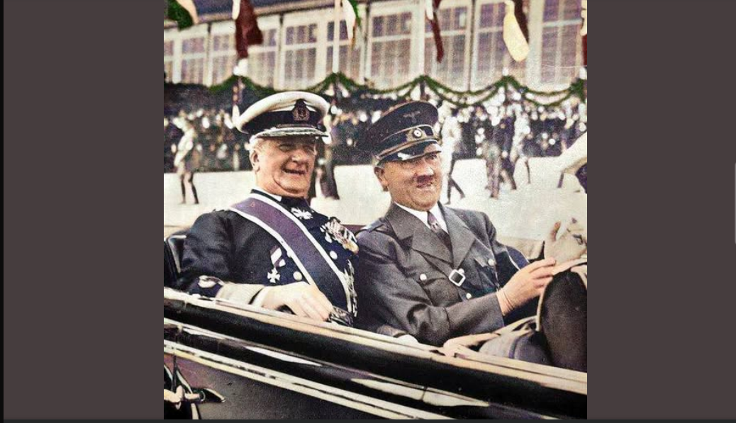 На фото: соратники — правитель Угорщини Міклош Горті та фюрер Німеччини Адольф Гітлер.