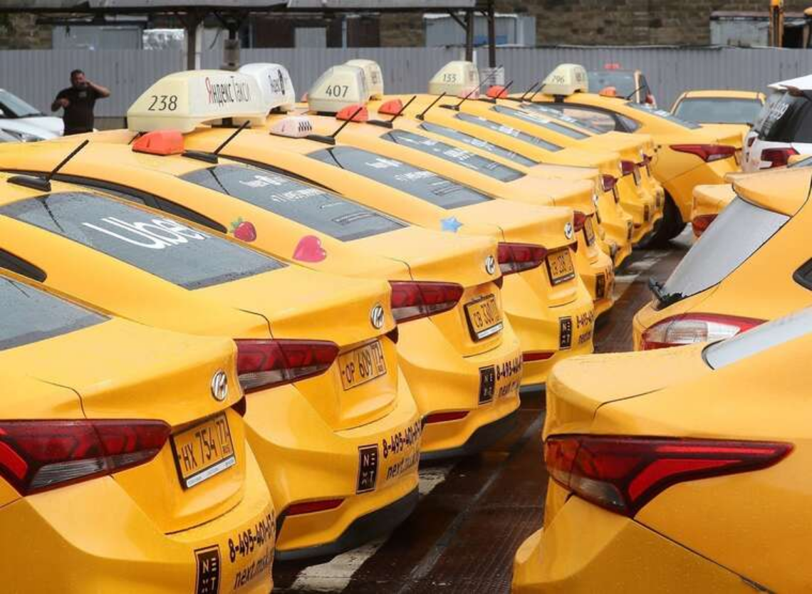 У стюардеси Єрмака клініка