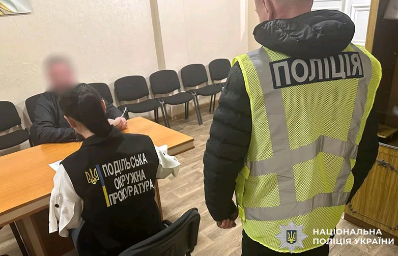 На Одещині лікар сам себе призначив на посаду і виписав премію у понад пів мільйона гривень