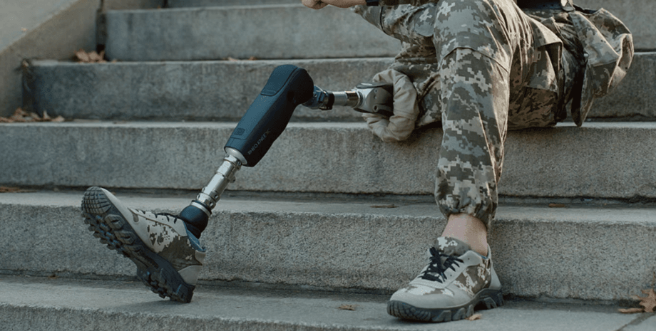 Міністра соцполітики Улютіна закликають перевірити використання коштів на протезування військових