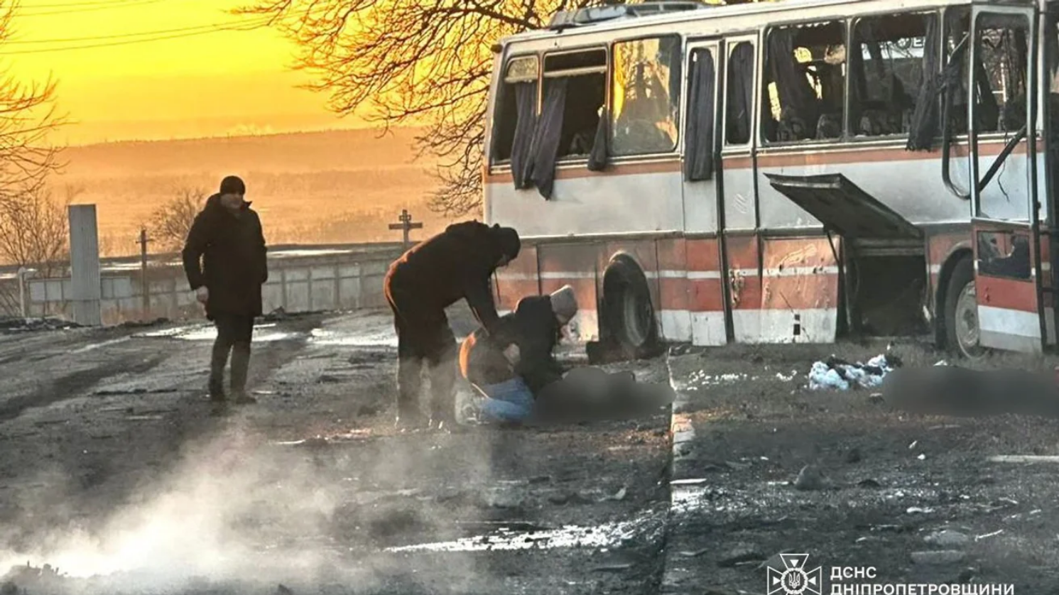 росіяни атакували автобус ДТЕК на Дніпропетровщині