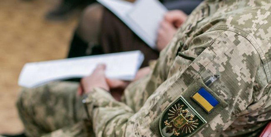 Начальник ТЦК відібрав у бізнесменів 8 вантажівок: прикрився потребами ЗСУ