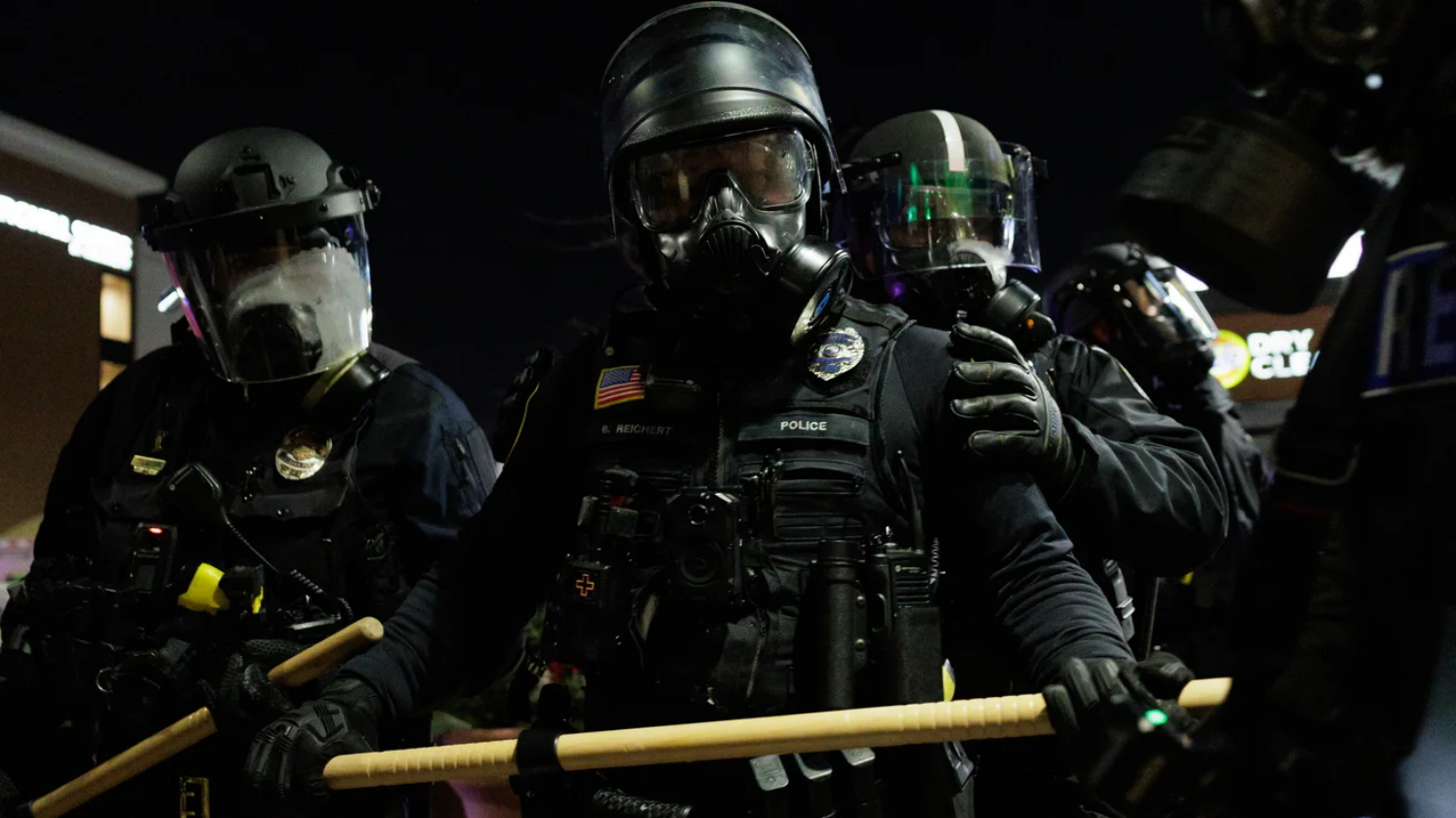 Агентів ICE у Міннеаполісі зобов’яжуть носити бодікамери після двох вбивств громадян США