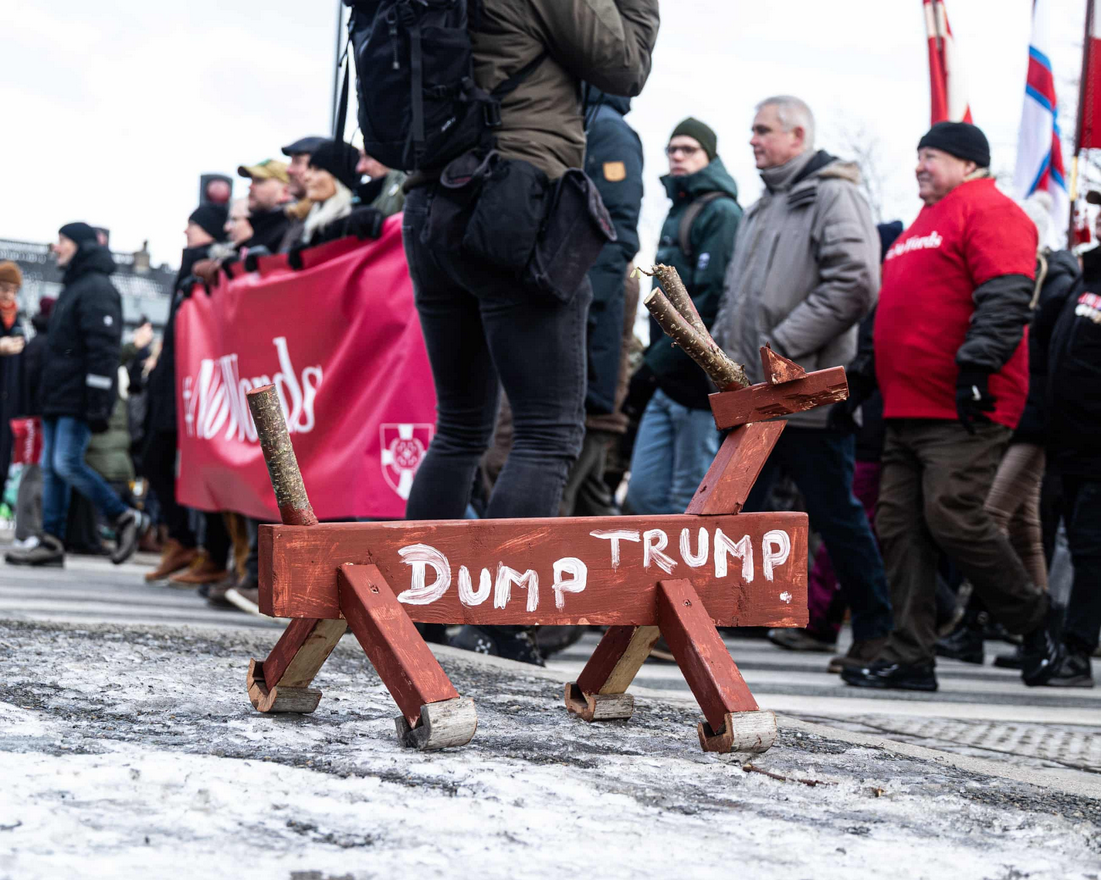 The Guardian: Європейці відвертаються від США через скандал із Гренландією