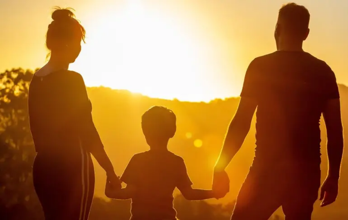 Поведінка батька впливає на здоровʼя дитини більше, ніж взаємодія з матір'ю — дослідження