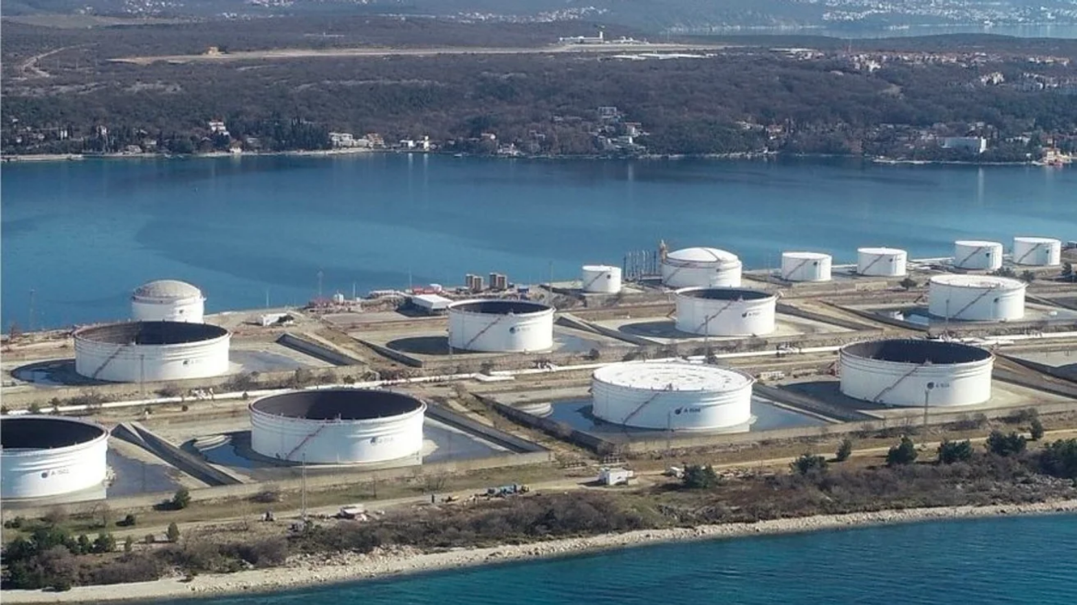 Хорватія відмовилась транспортувати російську нафту до Угорщини та Словаччини