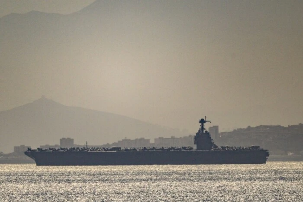 Американський авіаносець увійшов у Середземне море