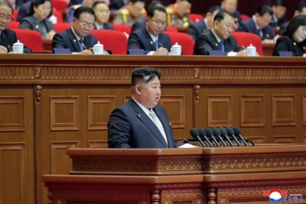 Трудова партія Північної Кореї переобрала Кім Чен Ина генсеком