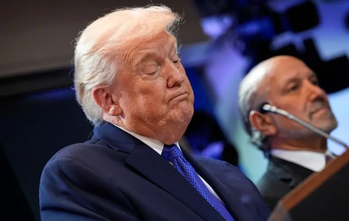 Більшість американців вважають, що Трамп веде США в неправильному напрямку — опитування