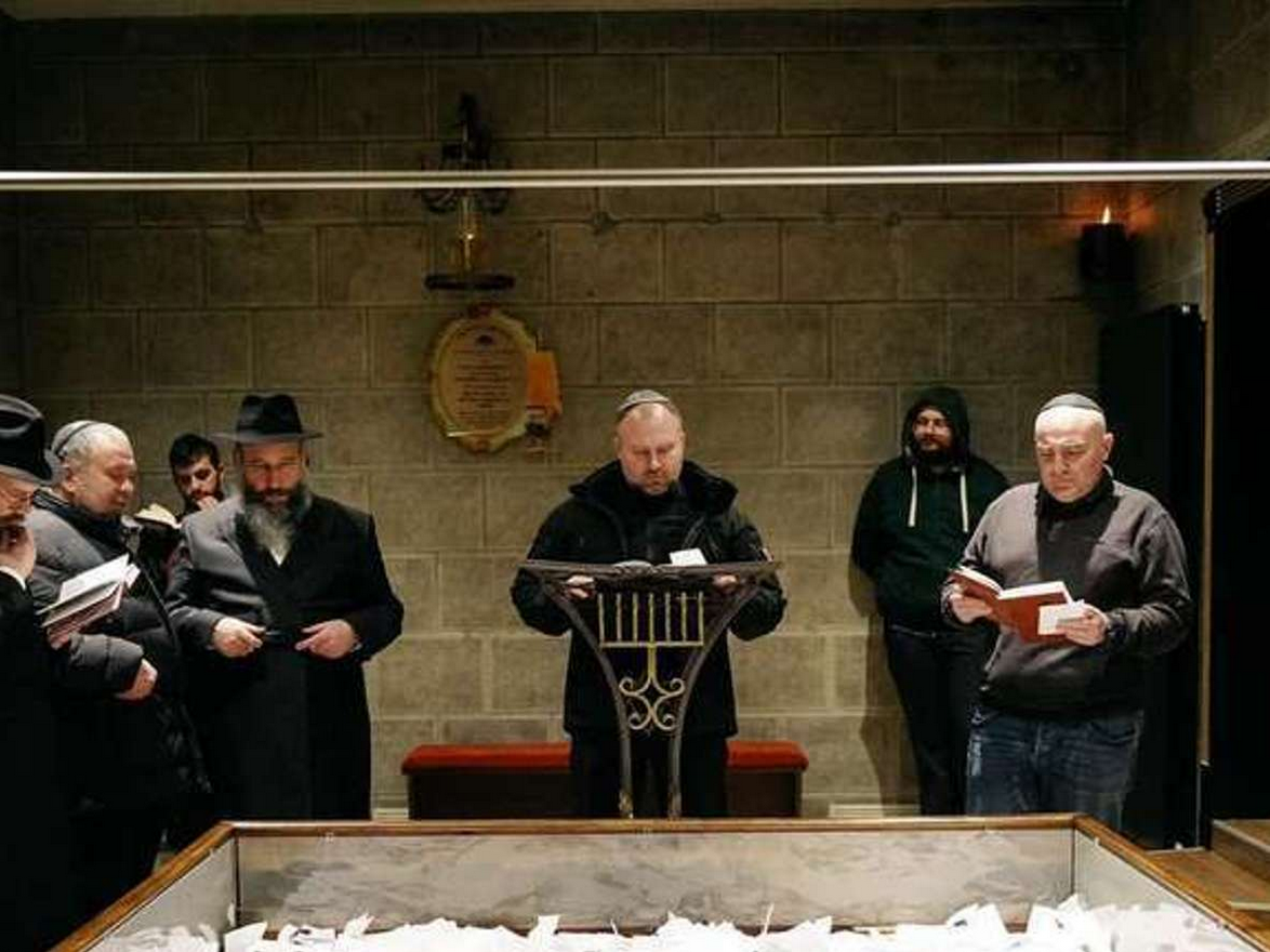 Від Парижа до Балі