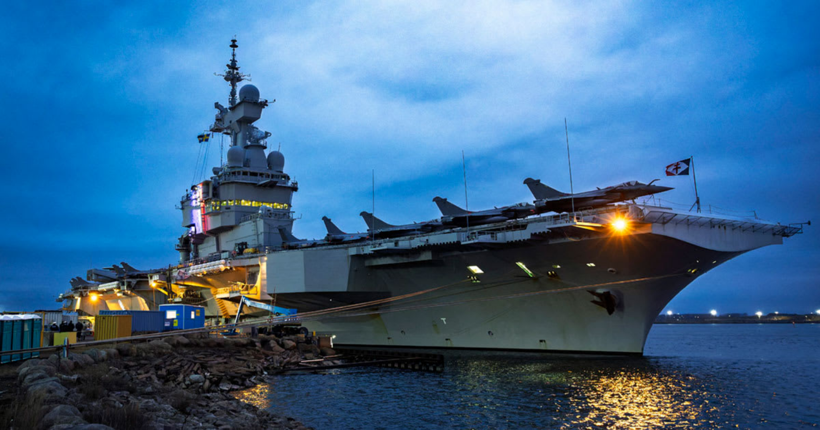 У Швеції російський дрон наблизився до французького авіаносця: його перехопили