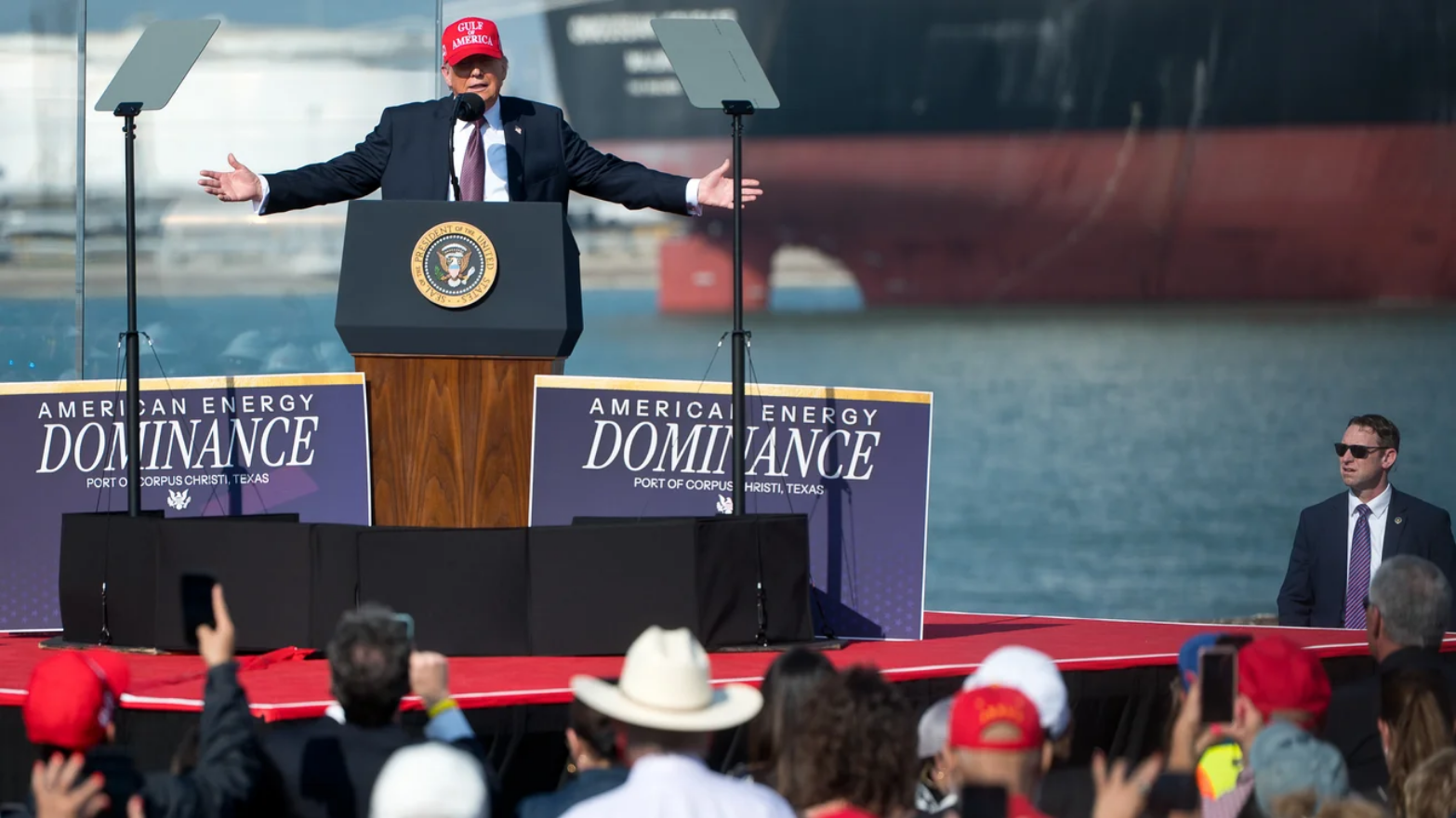 Трамп заявив, що «має право» на третій президентський термін