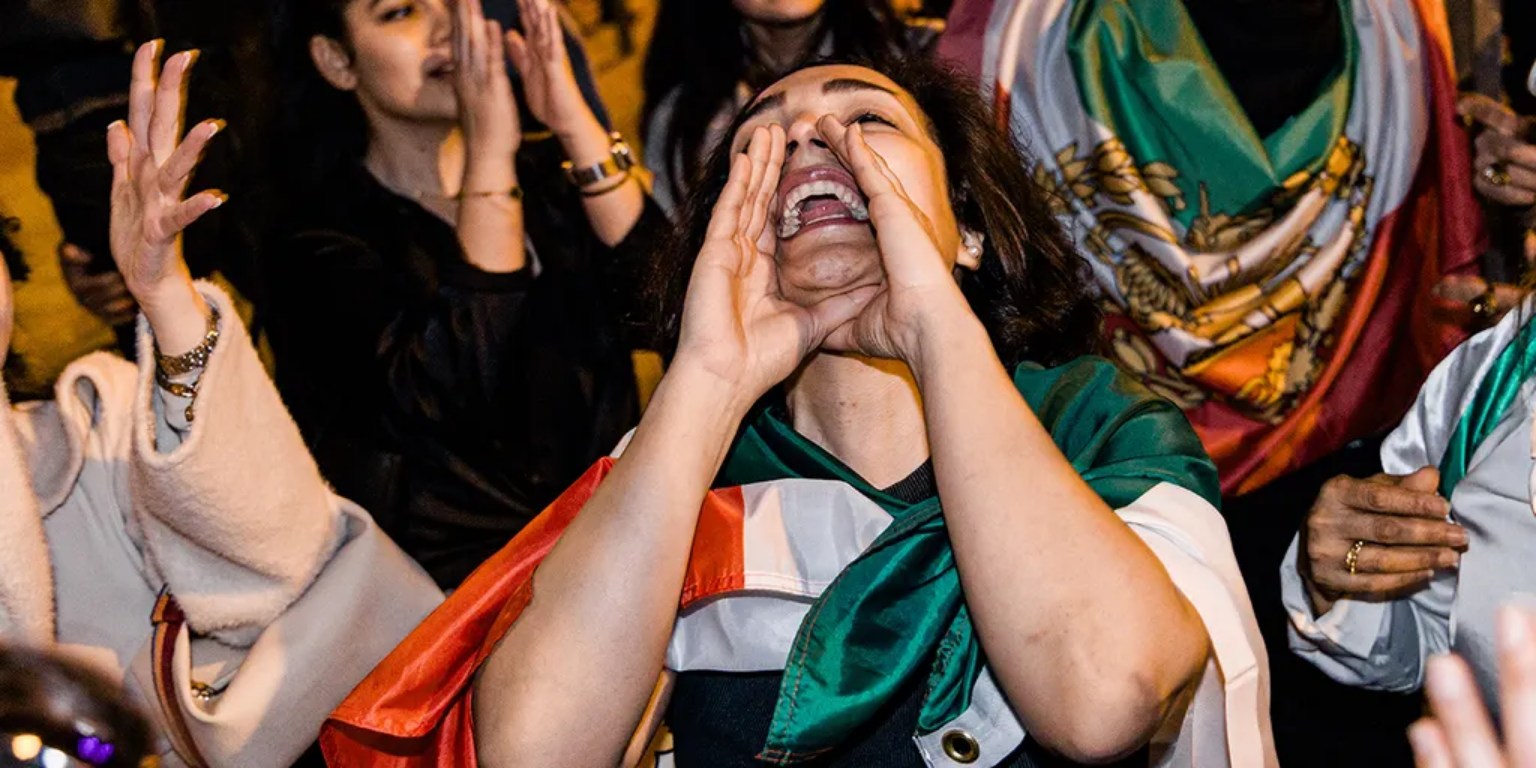 Хакери зламали іранський додаток BadeSaba та закликали армію скласти зброю