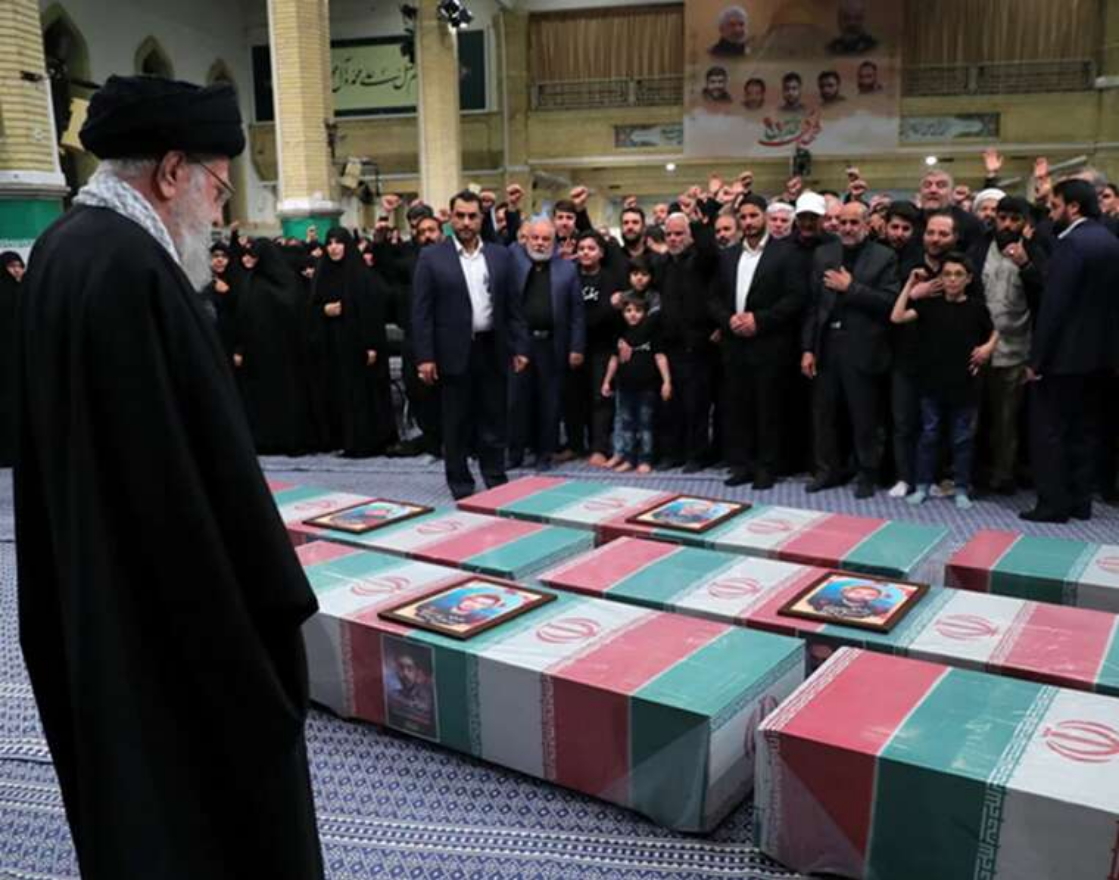 В Ірані ховають жертв терористичних авіаударів США та «Ізраїлю» на тлі закликів до помсти