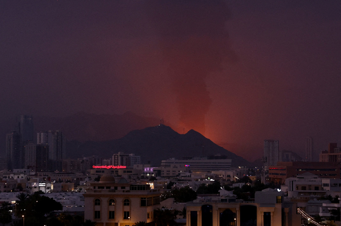 У Середземному морі горить підсанкційний танкер під російським прапором — Reuters