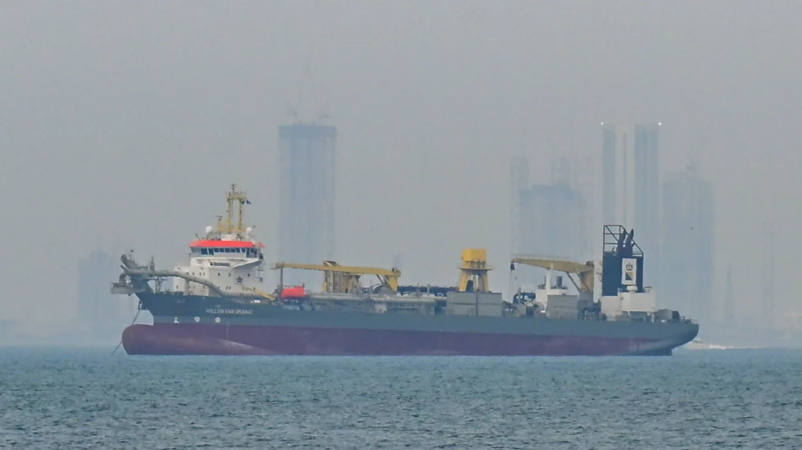 Кораблі ненадовго прикидаються китайськими або турецькими, щоб безпечно пройти води біля Ірану — FT