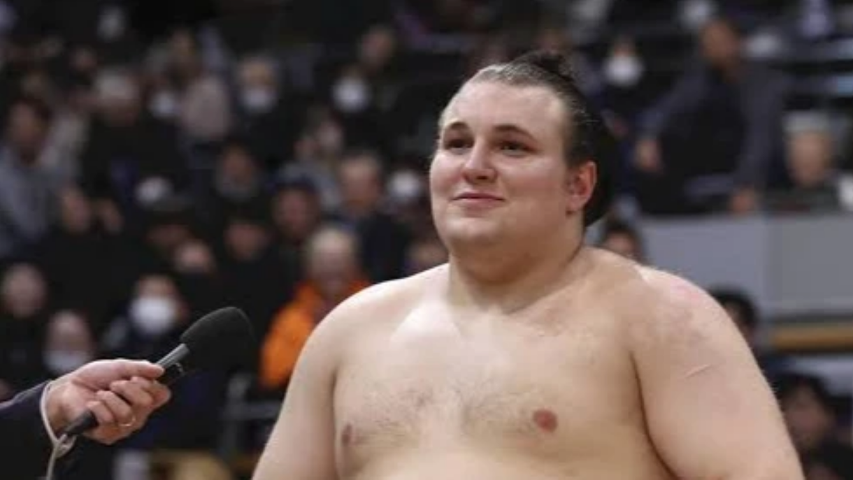 Сумоїст Аонішікі закрив поразку, йокозуна програв втретє поспіль: результати Haru Basho 2026