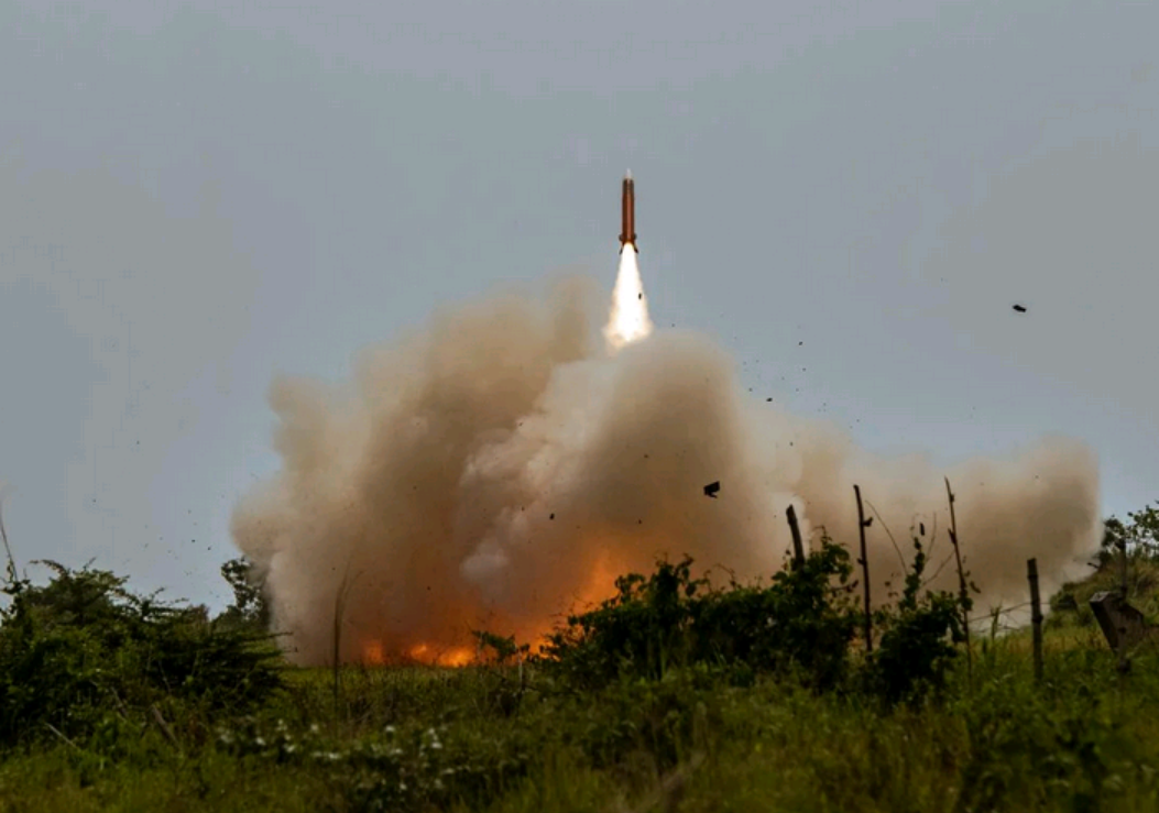 Україна евакуювала 16 громадян з Близького Сходу