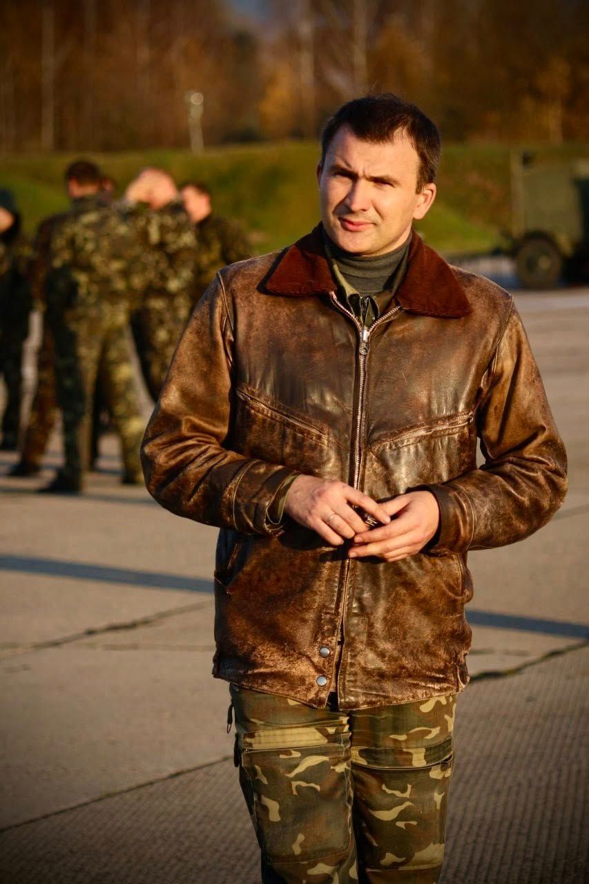 Командир, який жив небом_3