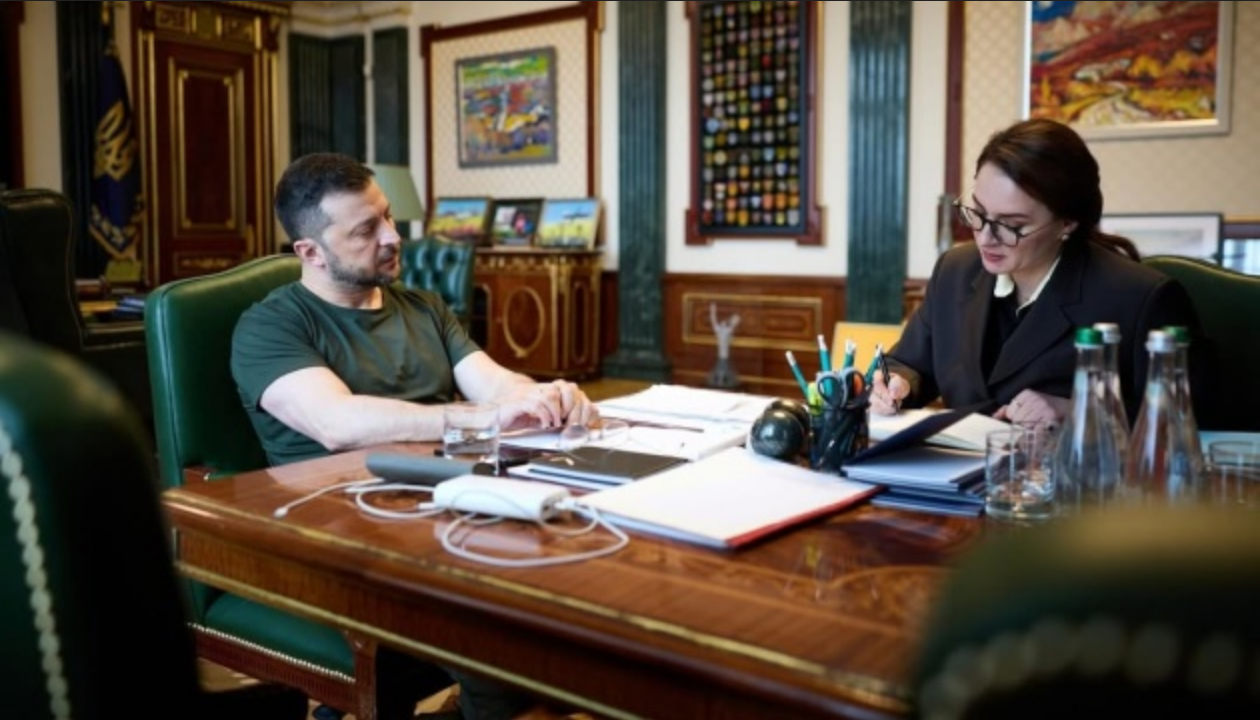 Є - Баком по владному Є - Балу