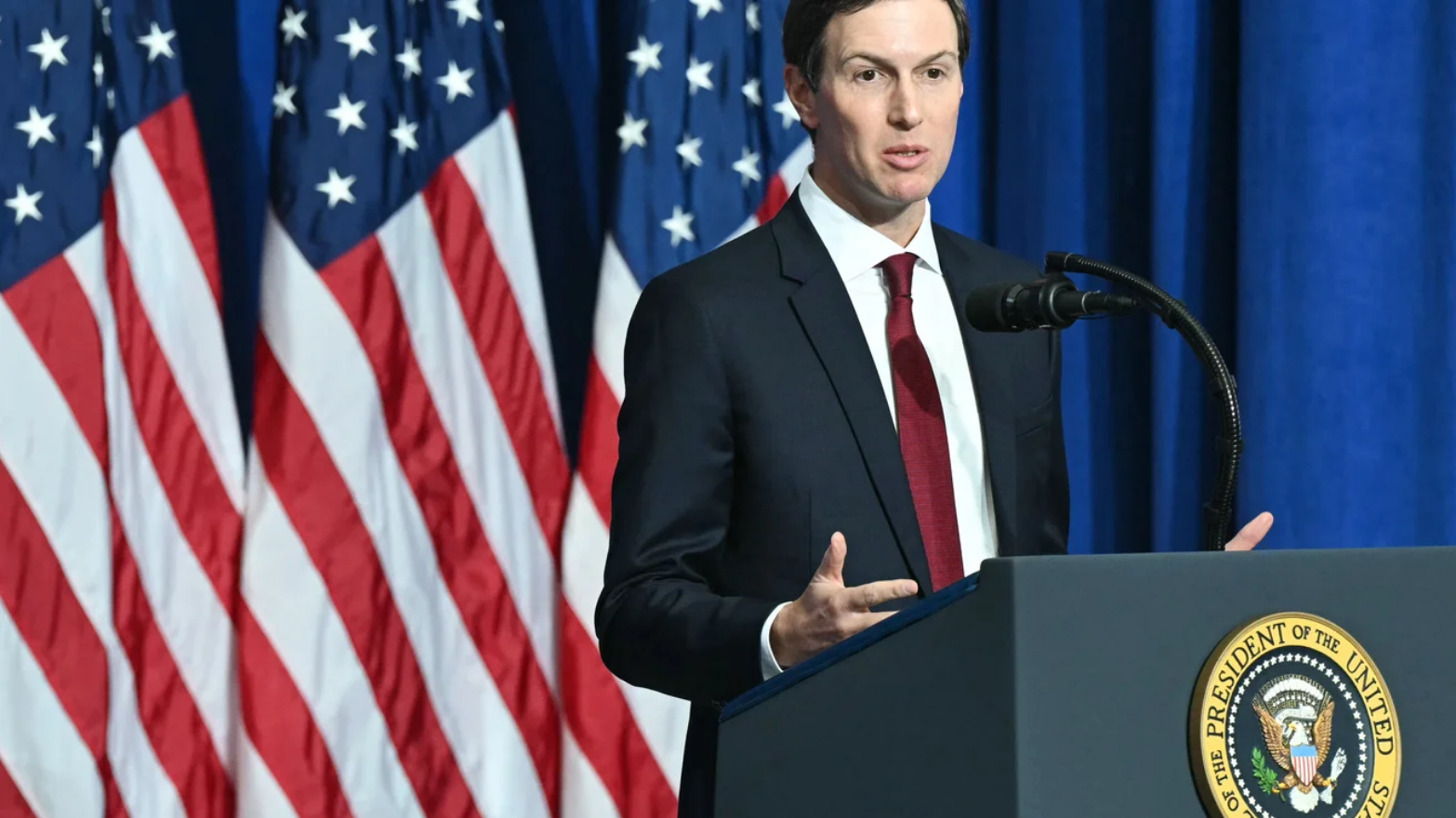 Зять Трампа збирає кошти для своєї фірми, поки працює посланцем на Близькому Сході — NYT