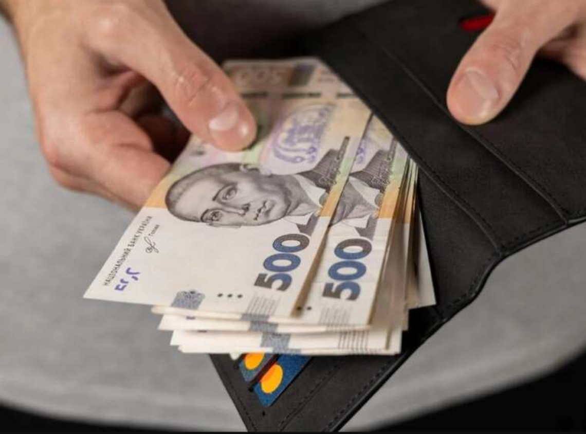 Зеленські продовжують грабувати українців