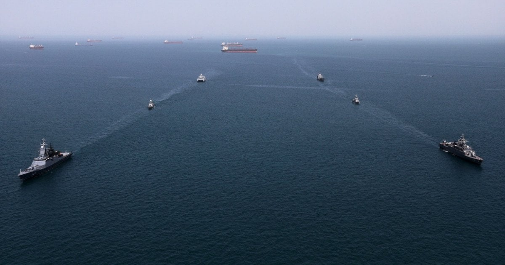 «Знищать електростанції»: Трамп дав Ірану 48 годин, щоб відкрити Ормузьку протоку