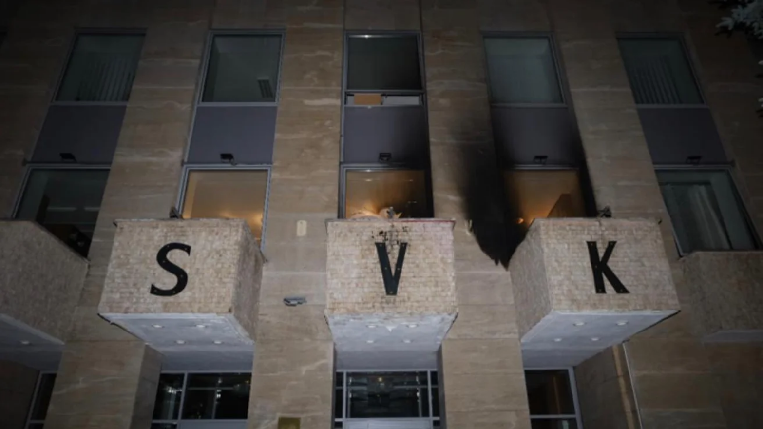 У Празі «російський дім» закидали «коктейлями Молотова»