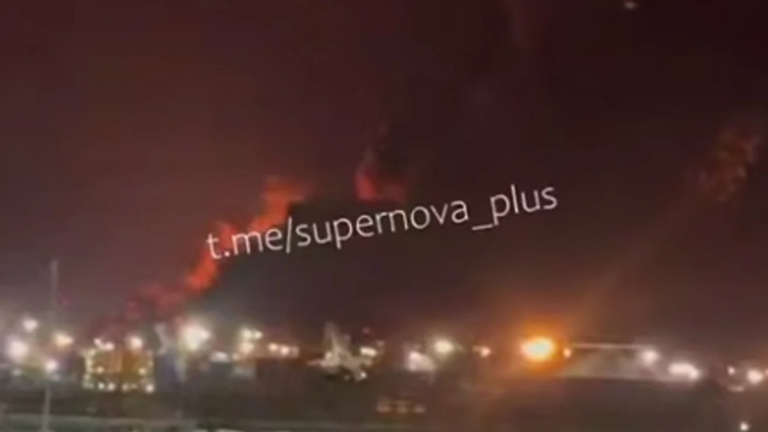 Порт Усть-Луга в росії вкотре під ударом безпілотників, там спалахнула пожежа