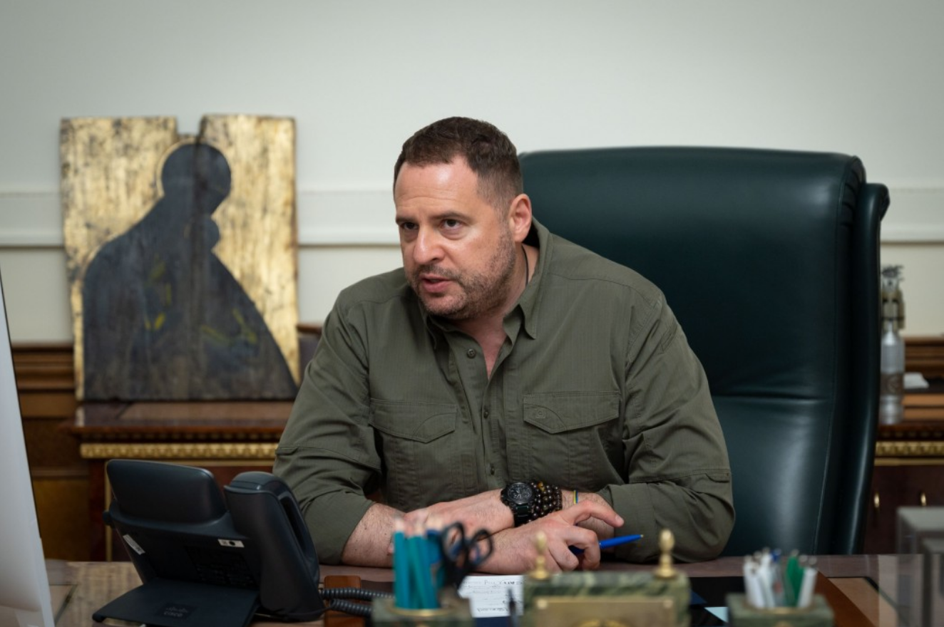 Єрмак забрав чверть мільйона відпускних після звільнення з Офісу президента