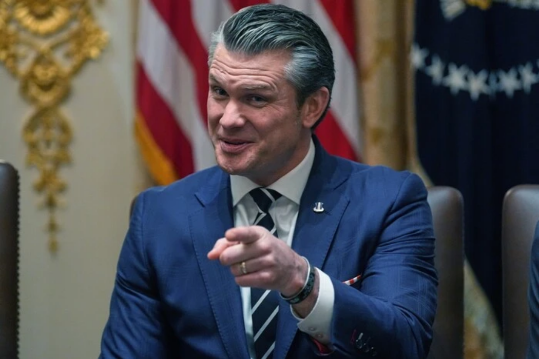 Брокер глави Пентагону намагався заробити на війні з Іраном