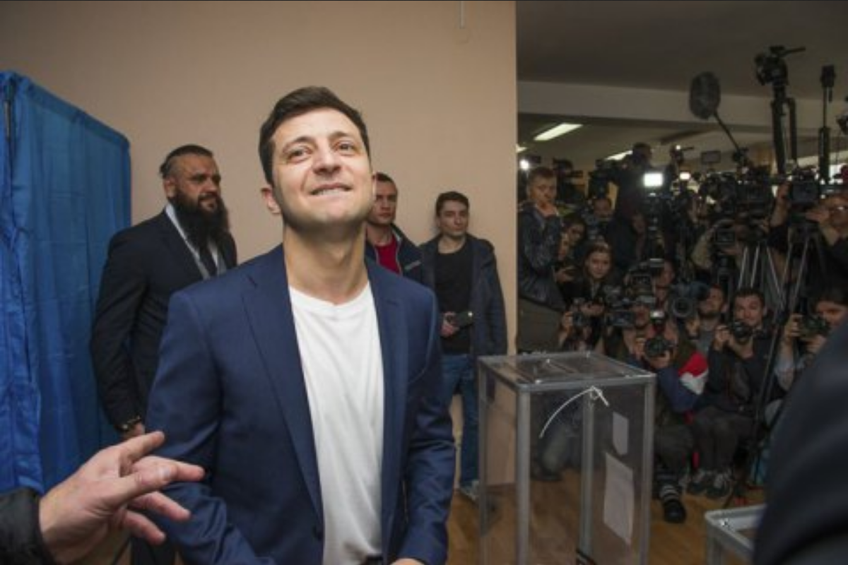 Зеленський готується до виборів, призначаючи осіб з низькою соціальною відповідальністю послицями