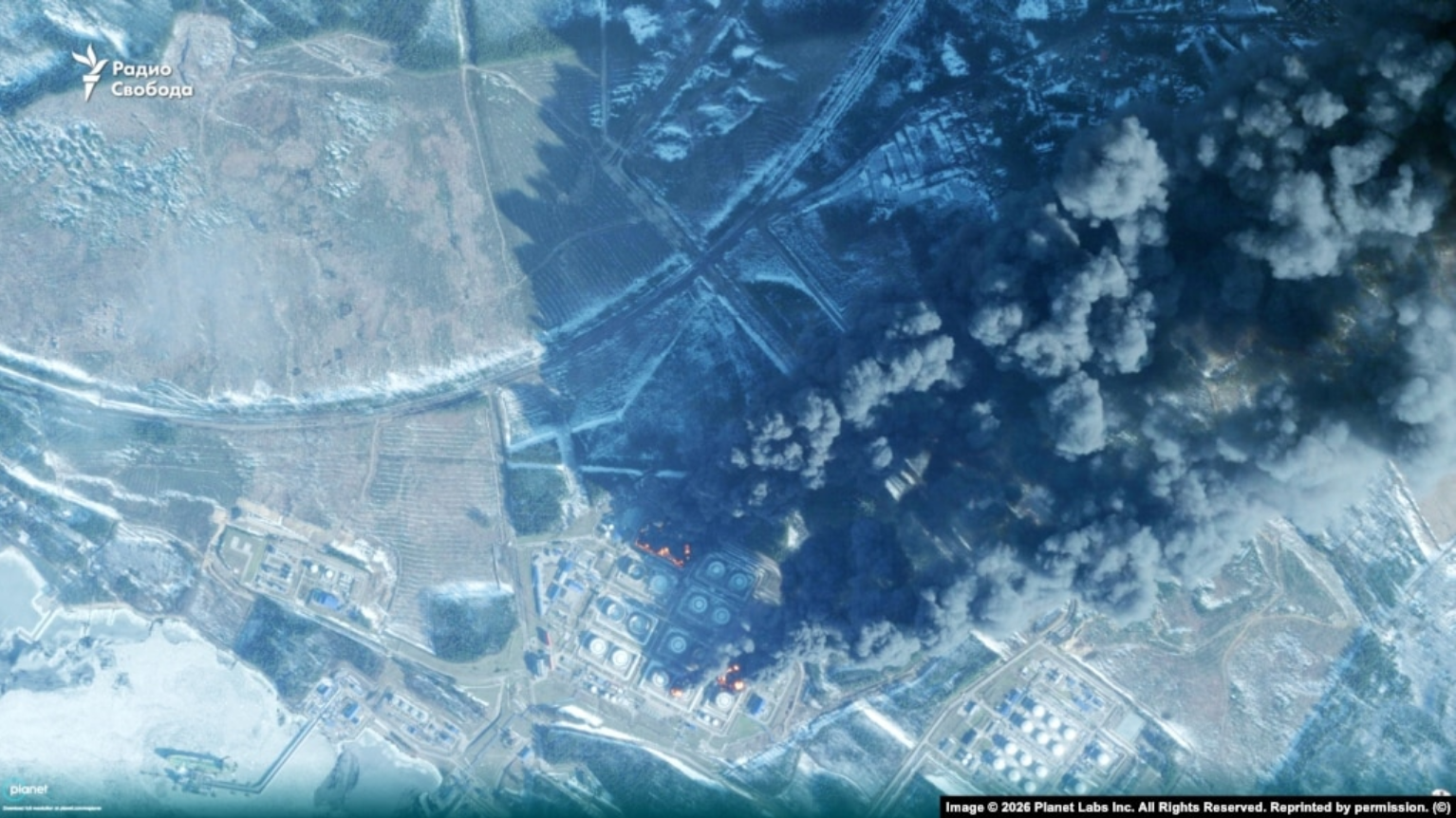 У росії заявили про пошкодження нафтопроводу біля порту Приморська після атаки дронів