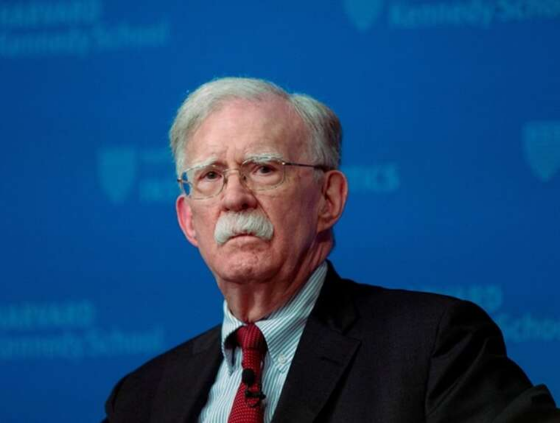 Джон Болтон розкритикував мовчання Трампа після збиття американських літаків Іраном