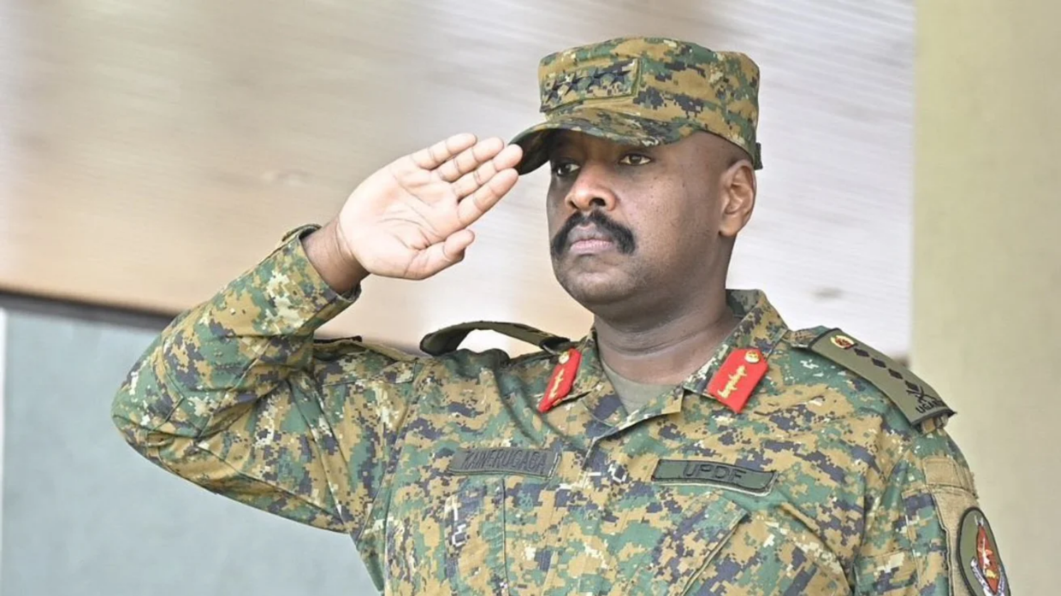 Очільник армії Уганди вимагає в Туреччини $1 млрд та «найгарнішу жінку за дружину»